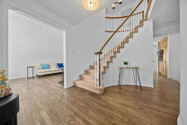 25 Cullen CT, South Of Baseline To Knoxdale, ON K2G 4Z3