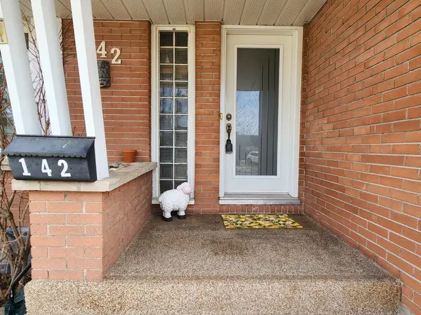 142 Manor DR, Brockville, ON K6V 3E6