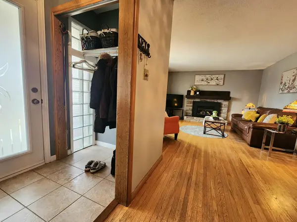 142 Manor DR, Brockville, ON K6V 3E6