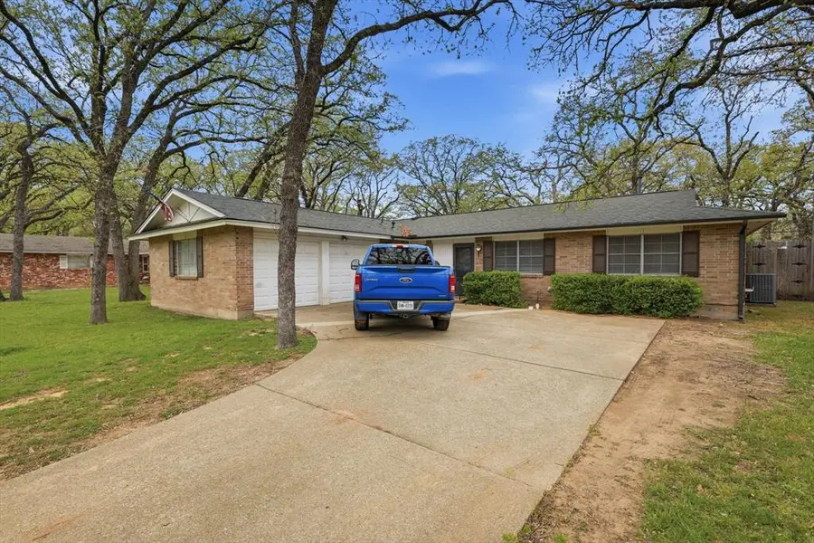3005 Friendswood Drive, Arlington, TX 76013