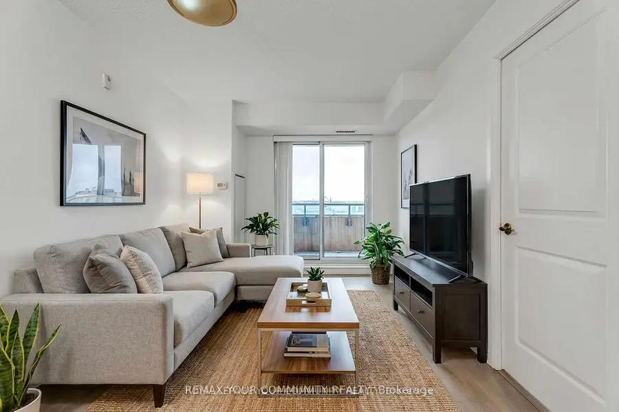 75 Norman Bethune AVE #420, Richmond Hill, ON L4B 3L4