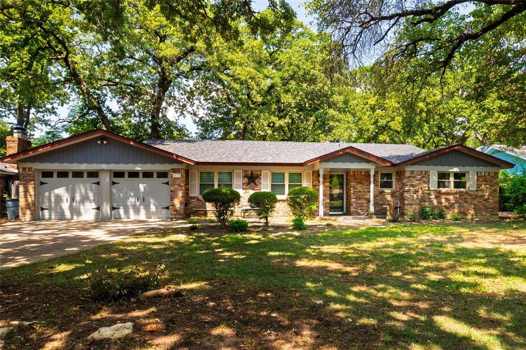 637 Post Oak Drive, Hurst, TX 76053