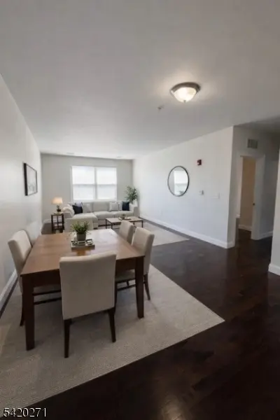 90 Clinton Ave #408, Newark City, NJ 07114