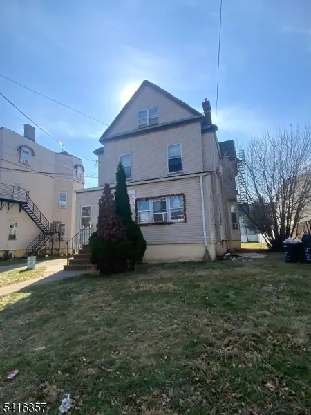 142-144 Murray St, Elizabeth City, NJ 07202