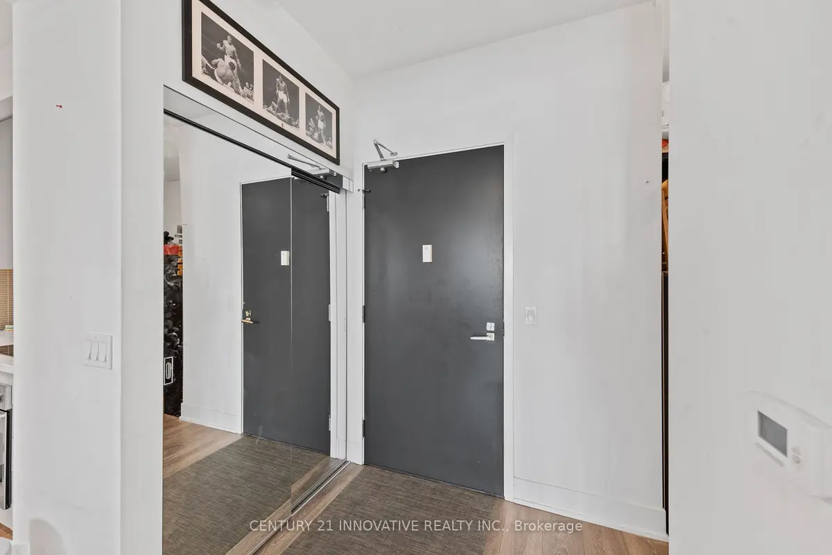 2908 7 HWY #2504, Vaughan, ON L4K 0K5