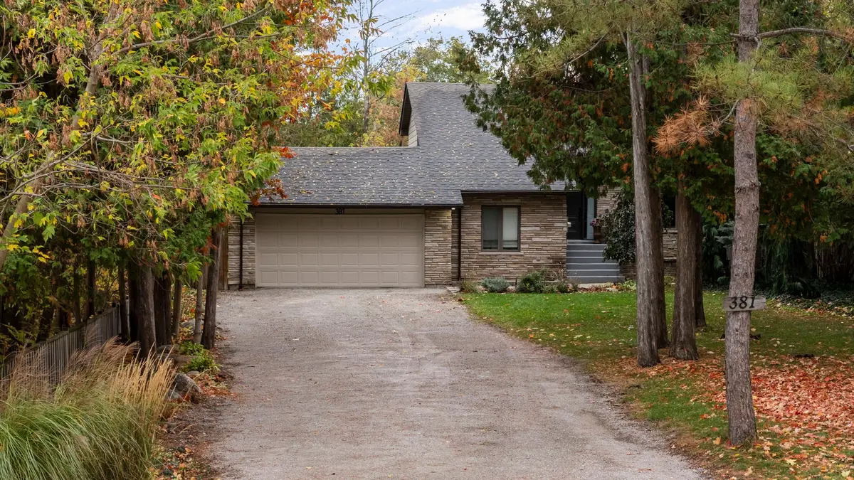381 Cox Mill RD, Barrie, ON L4N 7S8