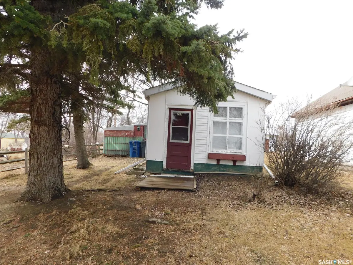214 2nd STREET E, Lafleche, SK S0H 3R0