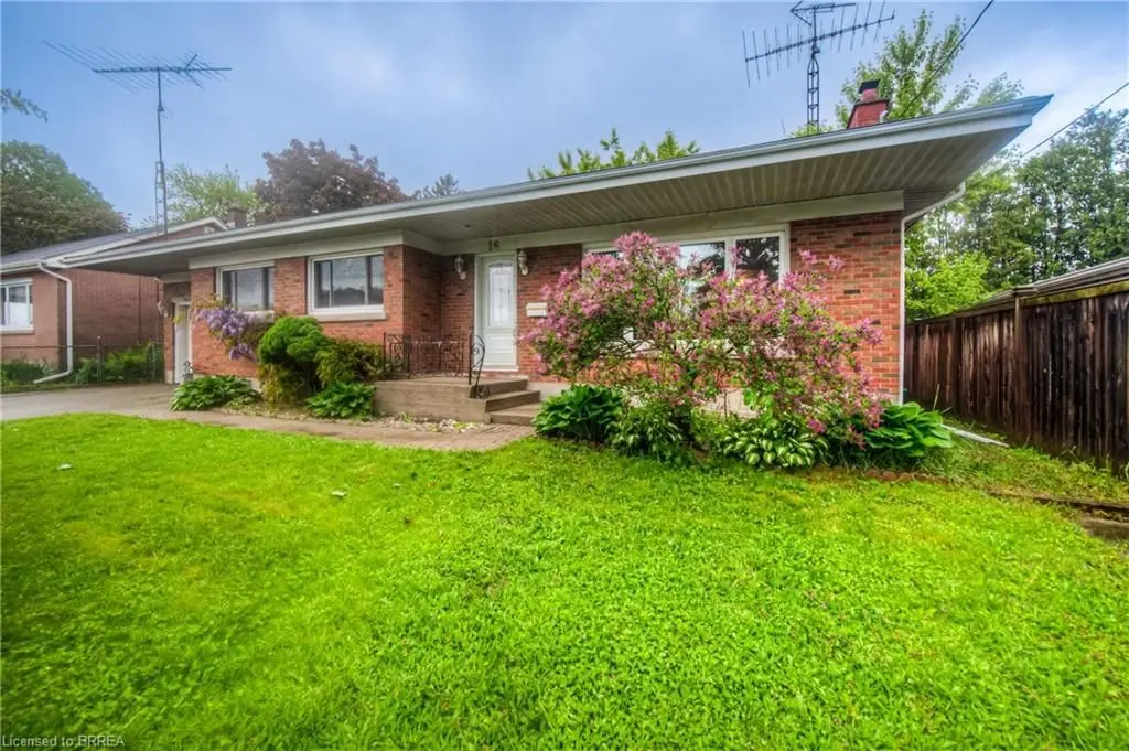 16 Rowanwood AVE, Brant, ON N3S 7B6