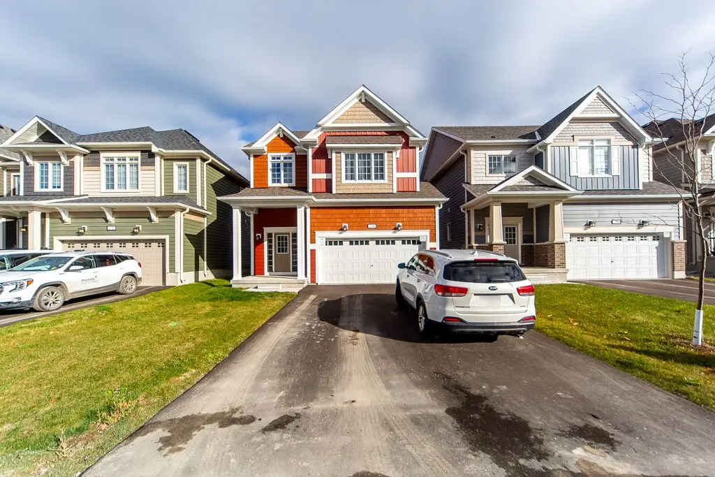 260 Beechwood Forest LN, Gravenhurst, ON P1P 1A7