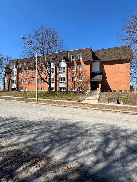 810 Kyle CT #G4, Brockville, ON K6V 6H6