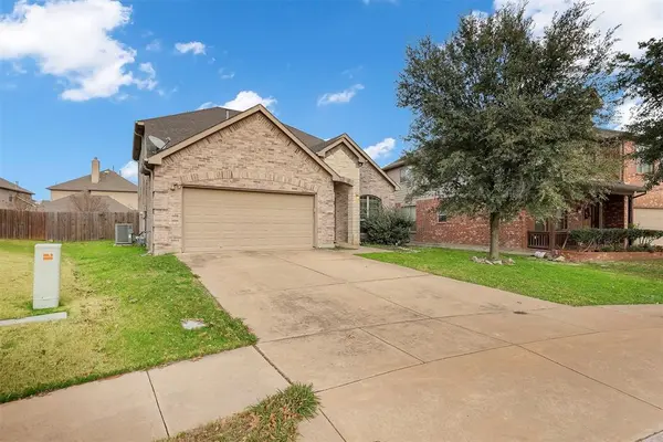 8828 Night Wind Lane, Fort Worth, TX 76244