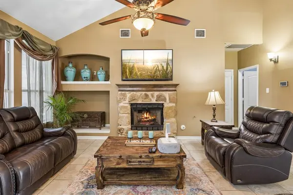 3103 Mason Avenue, Corinth, TX 76210