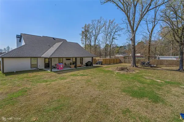 396 Collinswood Drive, Stonewall, LA 71078