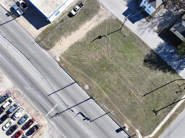 4400 NE 28th Street, Haltom City, TX 76117