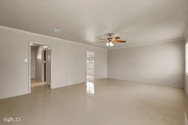 1121 Heatherwood Drive, Shreveport, LA 71107