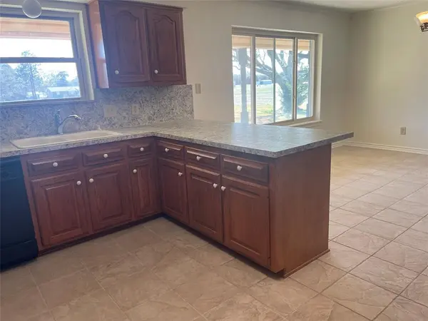 1624 County Road 1560, Alba, TX 75410