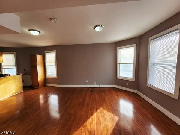 146 Hollywood Ave, East Orange City, NJ 07018