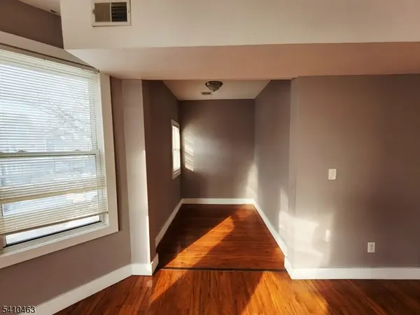 146 Hollywood Ave, East Orange City, NJ 07018