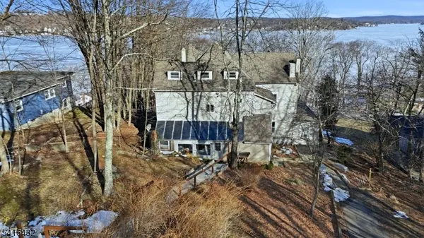 22 Sunset Ter, Mount Arlington Boro, NJ 07856