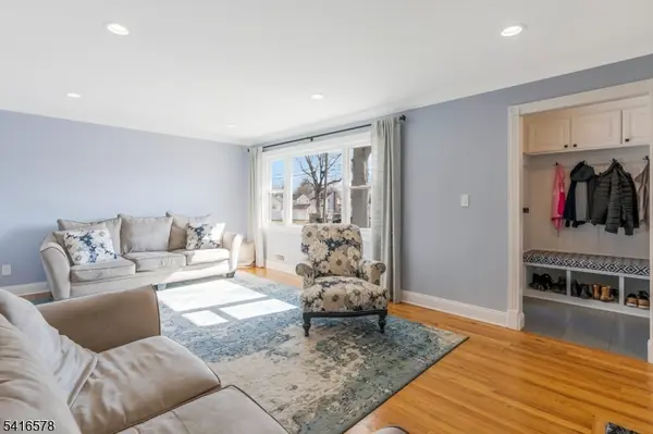 230 Melrose Ave, Middlesex Boro, NJ 08846