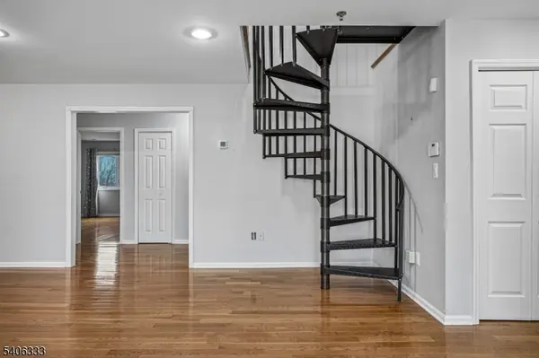 6 Domessina Ln #C8, Caldwell Boro Twp., NJ 07006