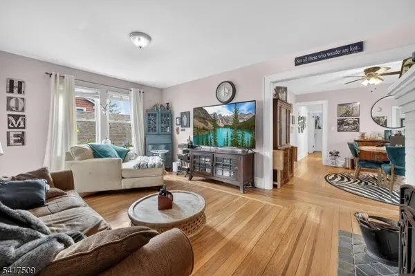 10 Brookside Ave, Hawthorne Boro, NJ 07506