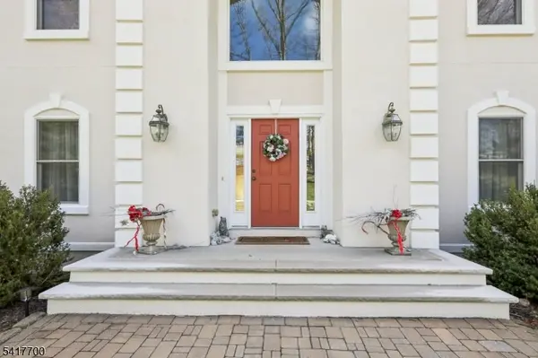 49 Boonton Ave, Kinnelon Boro, NJ 07405