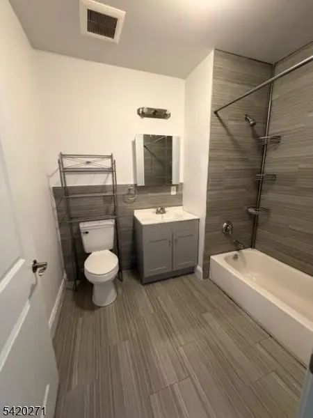 90 Clinton Ave #408, Newark City, NJ 07114