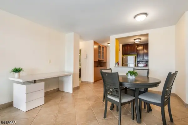 7855 JFK Blvd East #26E, North Bergen Twp., NJ 07047