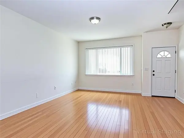 78 Lott LN, Staten  Island, NY 10314