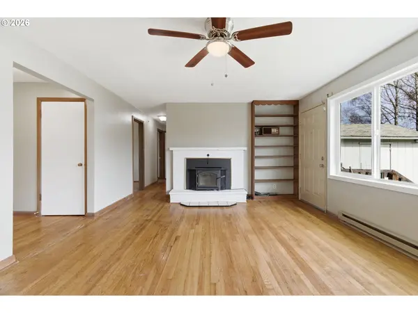 2708 13TH AVE, Forest Grove, OR 97116