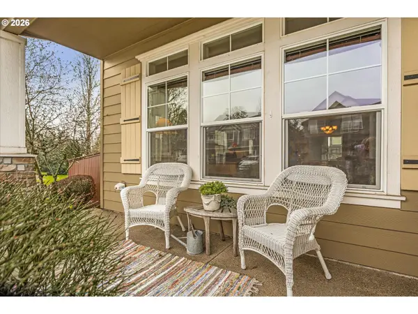 18775 SUNBLAZE DR, Oregon City, OR 97045