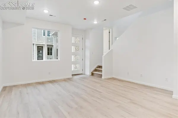 2432 Serviceberry GRV, Colorado Springs, CO 80915