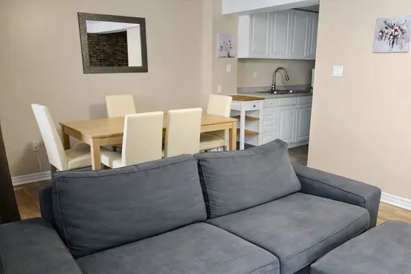 67 Castillian DR #Lower, Vaughan, ON L4H 1S9