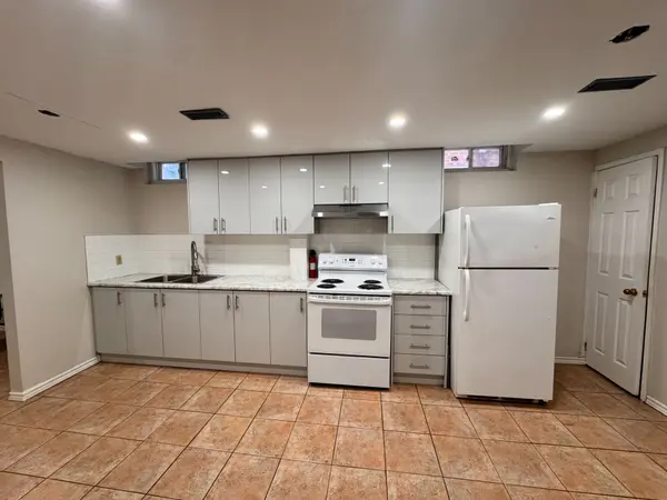 93 Tall Grass TRL, Vaughan, ON L4L 3J3