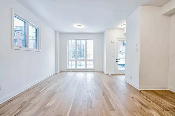 35 Alton CRES, Vaughan, ON L6S 3E7