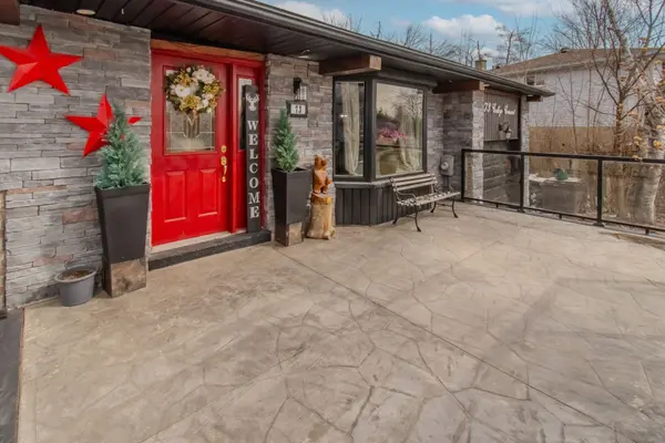 73 College CRES, Barrie, ON L4M 2W5