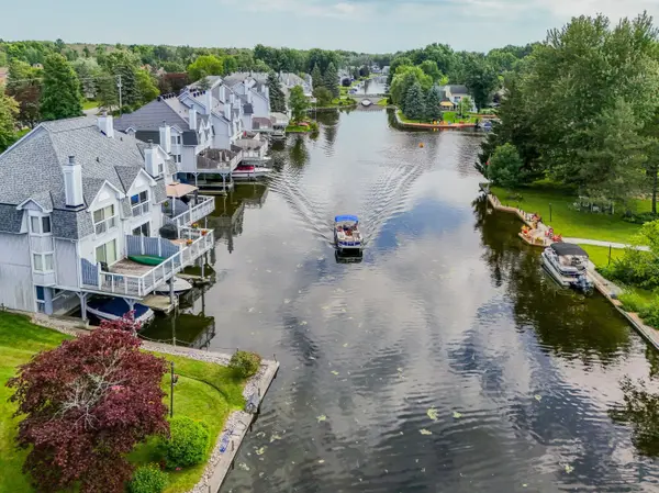 24 Laguna Pkwy #7, Ramara, ON L0K 1B0