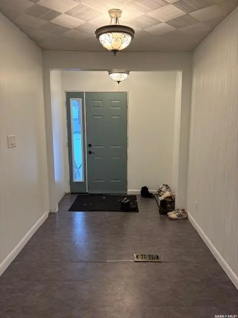 124 8th AVENUE W, Canora, SK S0A 0L0