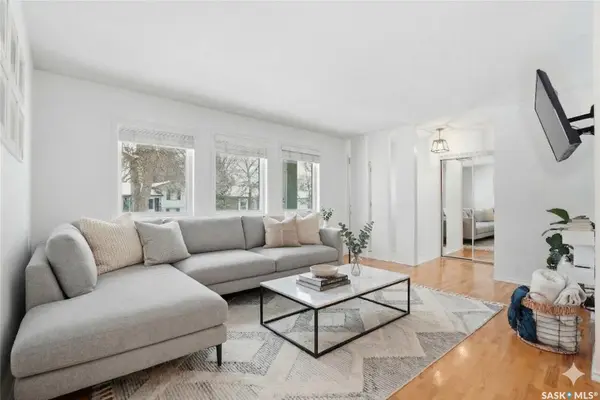 145 Stillwater DRIVE, Saskatoon, SK S7J 3N9