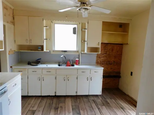 220 2nd STREET E, Lafleche, SK S0H 3R0