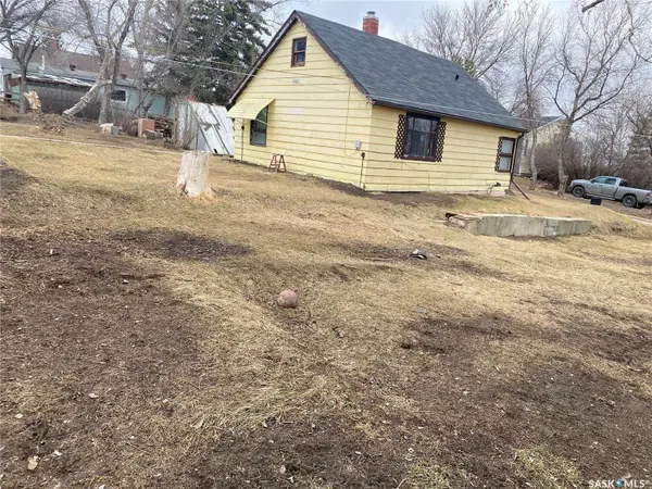 220 2nd STREET E, Lafleche, SK S0H 3R0