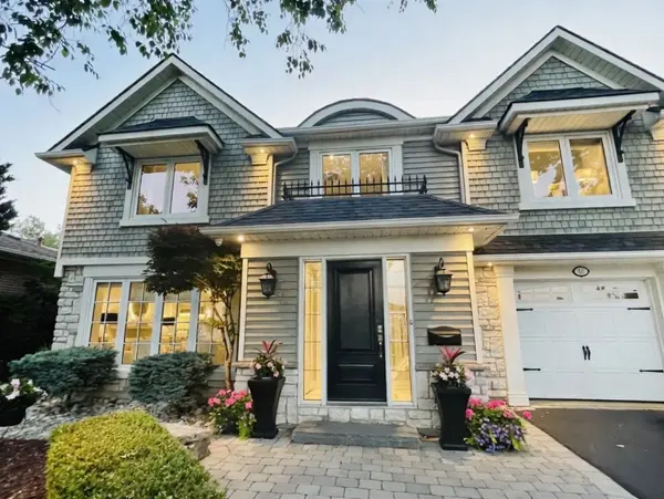 16 Ferndale CRES, Brampton, ON L6W 1E9