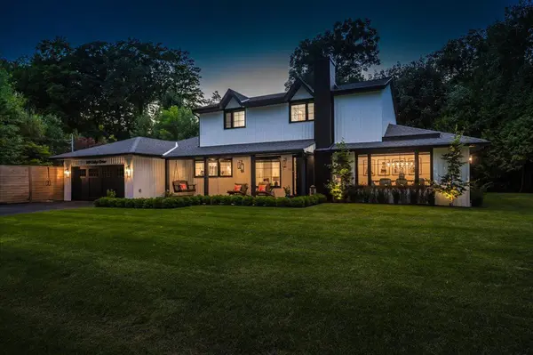 169 Oakes DR, Mississauga, ON L5G 3M2