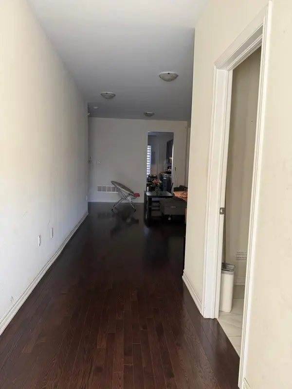 7 Cadence RD, Brampton, ON L6X 0J8