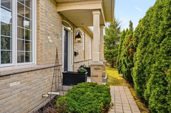 2243 Turnberry RD #70, Burlington, ON L7M 4Y4