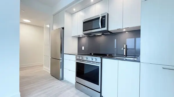 60 Central Park Roadway N/A #1606, Toronto W08, ON M9A 0E6