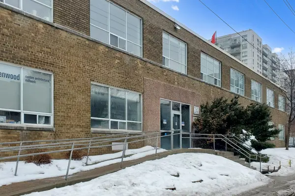 80 Ward ST #100, Toronto W02, ON M6H 4A6