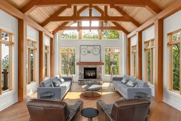 1016 Lawland Heights RD, Gravenhurst, ON P1P 1R2