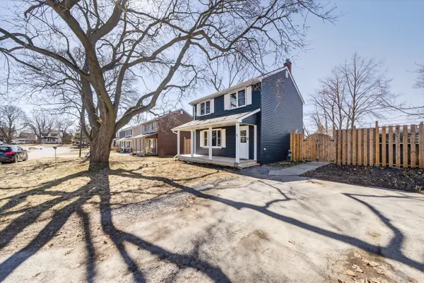 1 Diver Belt DR, Prince Edward County, ON K0K 2T0